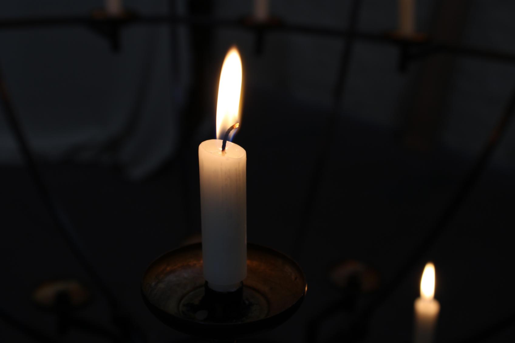 ali_ahmad_danesh-candle-7595607 (c) Image by <a href=https://pixabay.com/users/ali_ahmad_danesh-25808783/?utm_source=link-attribution&utm_medium=referral&utm_campaign=image&utm_content=7595607>Ali Ahmad DANESH</a> from <a href=https://pixabay.com//?utm_source=link-attribution&utm_medium=referral&utm_campaign=image&utm_content=7595607>Pixabay</a>